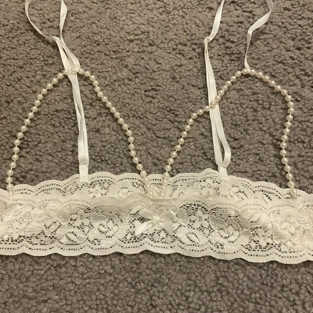 NEW Vintage Pearl and White Lace Bra Panties Thong Intimates Set Bride Wedding - Picture 5 of 6